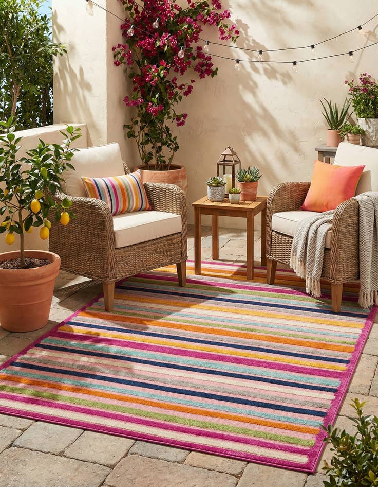 Detail image of 4' x 6' Easy-Clean Aruba Indoor / Outdoor Rug