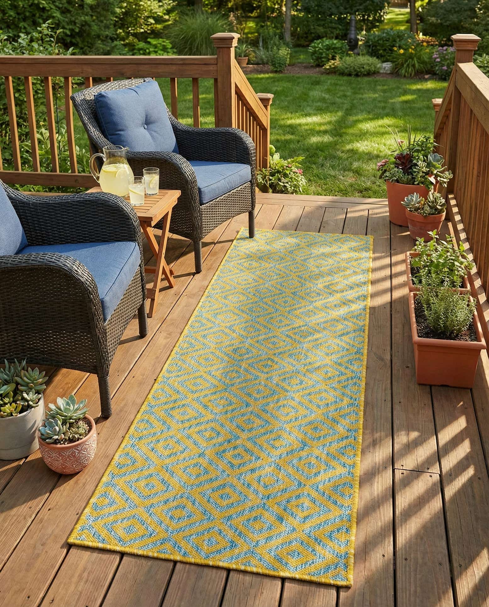 2' x 6' Easy-Clean Jill Zarin Costa Rica Indoor / Outdoor Runner Rug