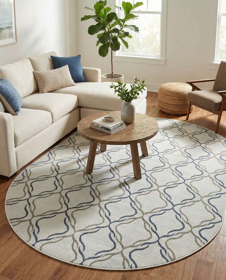 7' 10 x 10' Easy-Clean Trellis Indoor / Outdoor Oval Rug