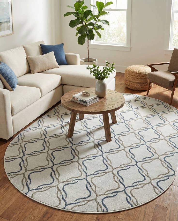 Detail image of 7' 10 x 10' Easy-Clean Trellis Indoor / Outdoor Oval Rug