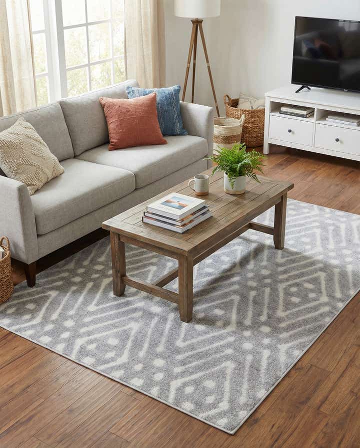 4' x 6' Easy-Clean Sabrina Soto Ella Indoor / Outdoor Rug