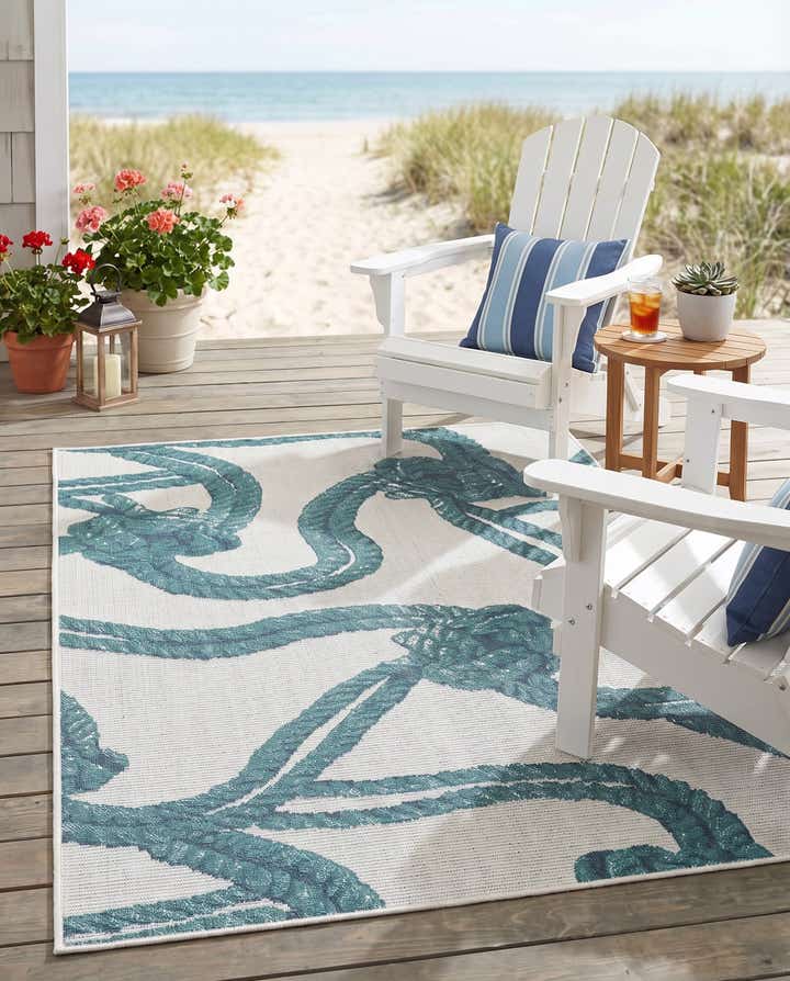4' x 6' Easy-Clean Coastal Indoor / Outdoor Rug