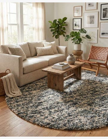 Salt and Pepper Hand Woven Haka Deluxe Shag Round Rug