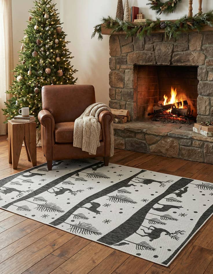 Detail image of  5' 3 x 8'  Washable Holiday Indoor / Outdoor Rug