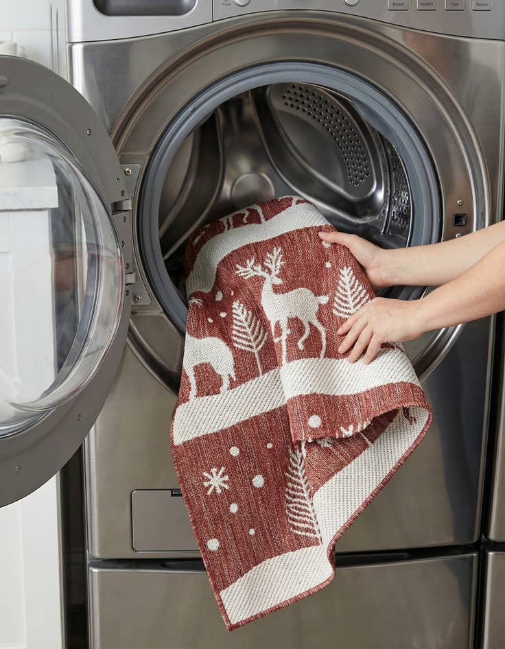 Detail image of 2' x 6'  Washable Holiday Indoor / Outdoor Runner Rug