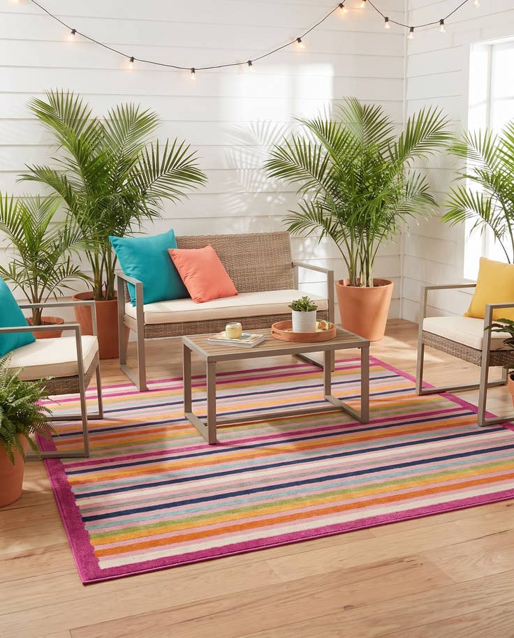 Detail image of 7' 10 x 7' 10 Easy-Clean Aruba Indoor / Outdoor Square Rug