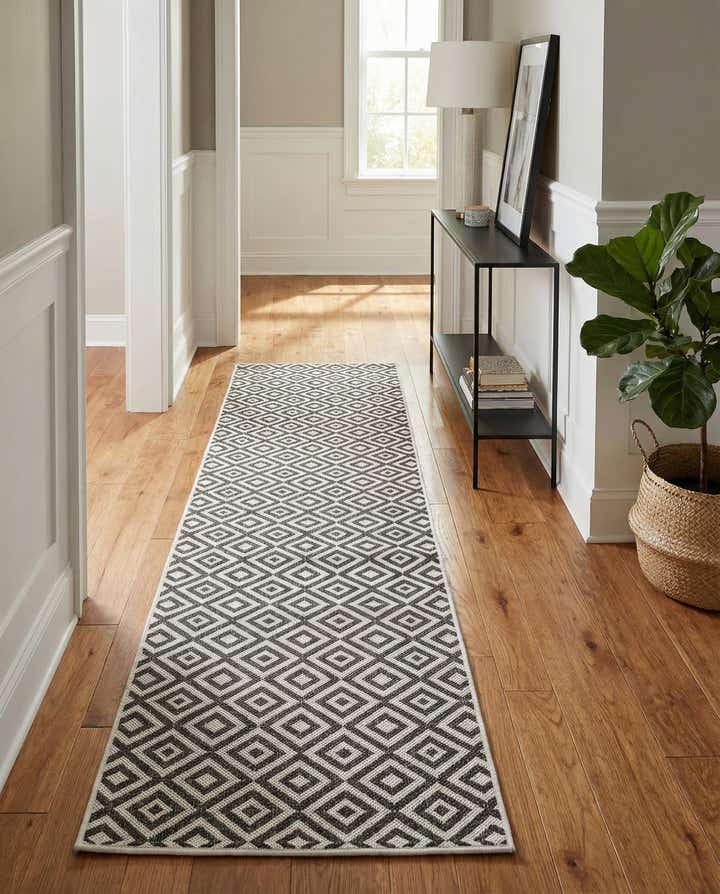 2' 7 x 12' Easy-Clean Jill Zarin Costa Rica Indoor / Outdoor Runner Rug