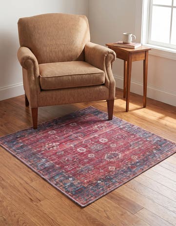 3' 3 x 3' 3 Washable Maahru Square Rug