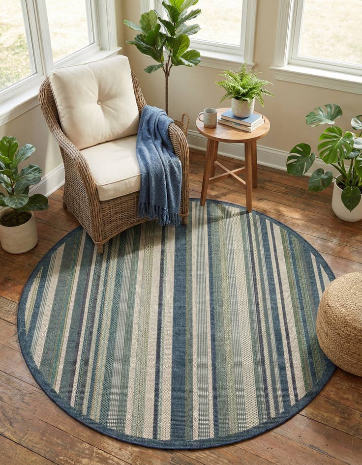 Detail image of 6' x 6'  Washable Baja Indoor / Outdoor Round Rug