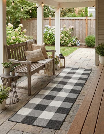 2' x 8' Easy-Clean Checkered Indoor / Outdoor Runner Rug