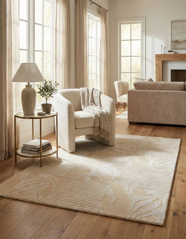 Detail image of  3' 1 x 4' 11  Hand Knotted Darya Wool Rug