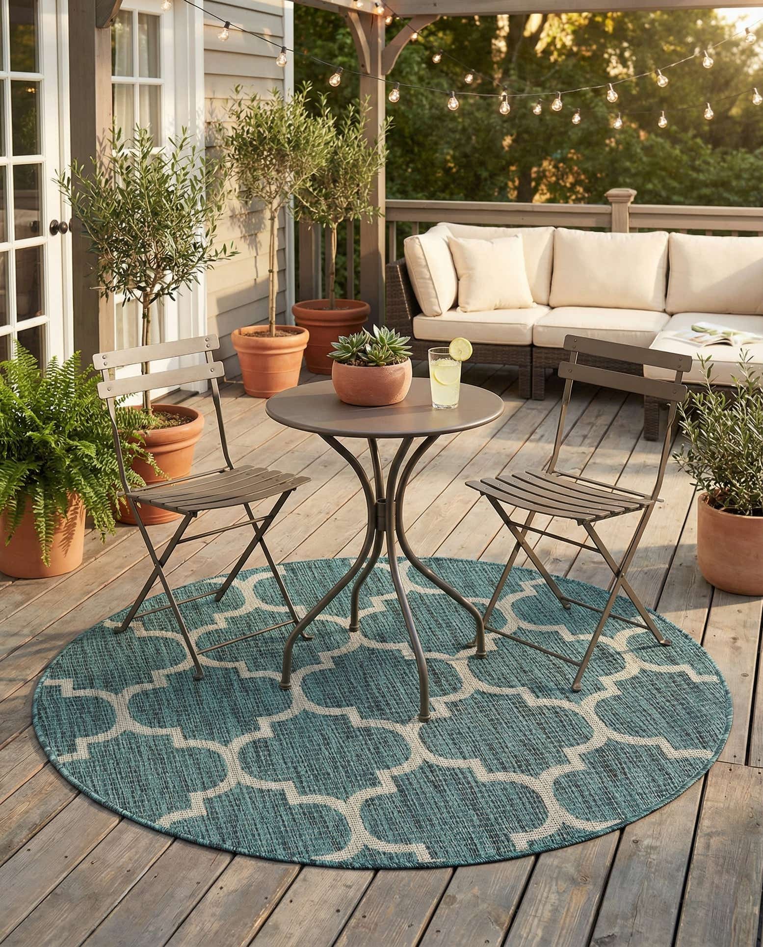 4' x 4' Easy-Clean Trellis Indoor / Outdoor Round Rug