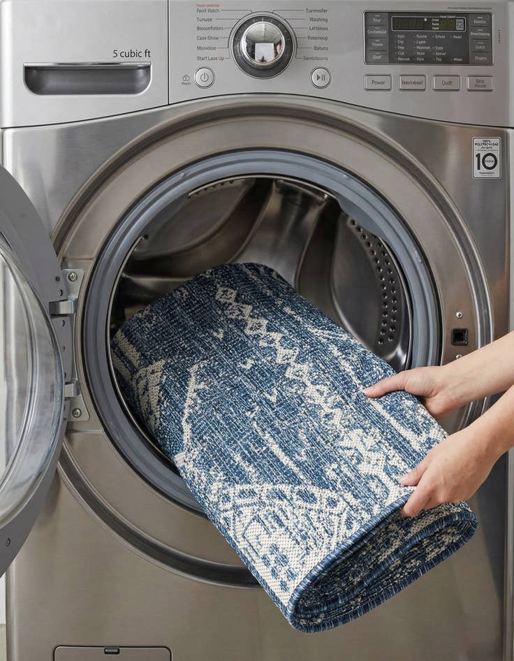 Detail image of 2' x 3'  Washable Bohemian Indoor / Outdoor Rug