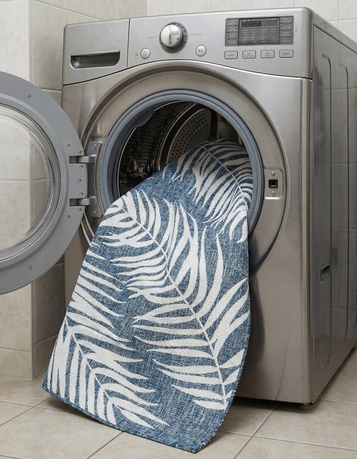 Detail image of 5' 3 x 8'  Washable Botanical Indoor / Outdoor Rug