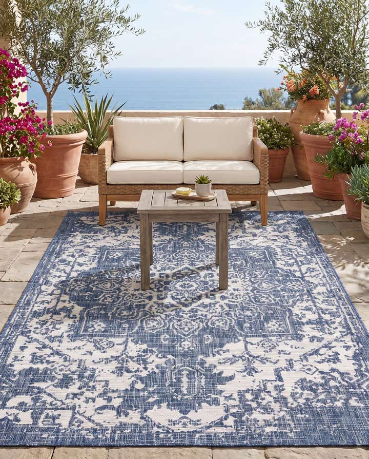5' 3 x 8' Easy-Clean Jill Zarin Dubai Indoor / Outdoor Rug