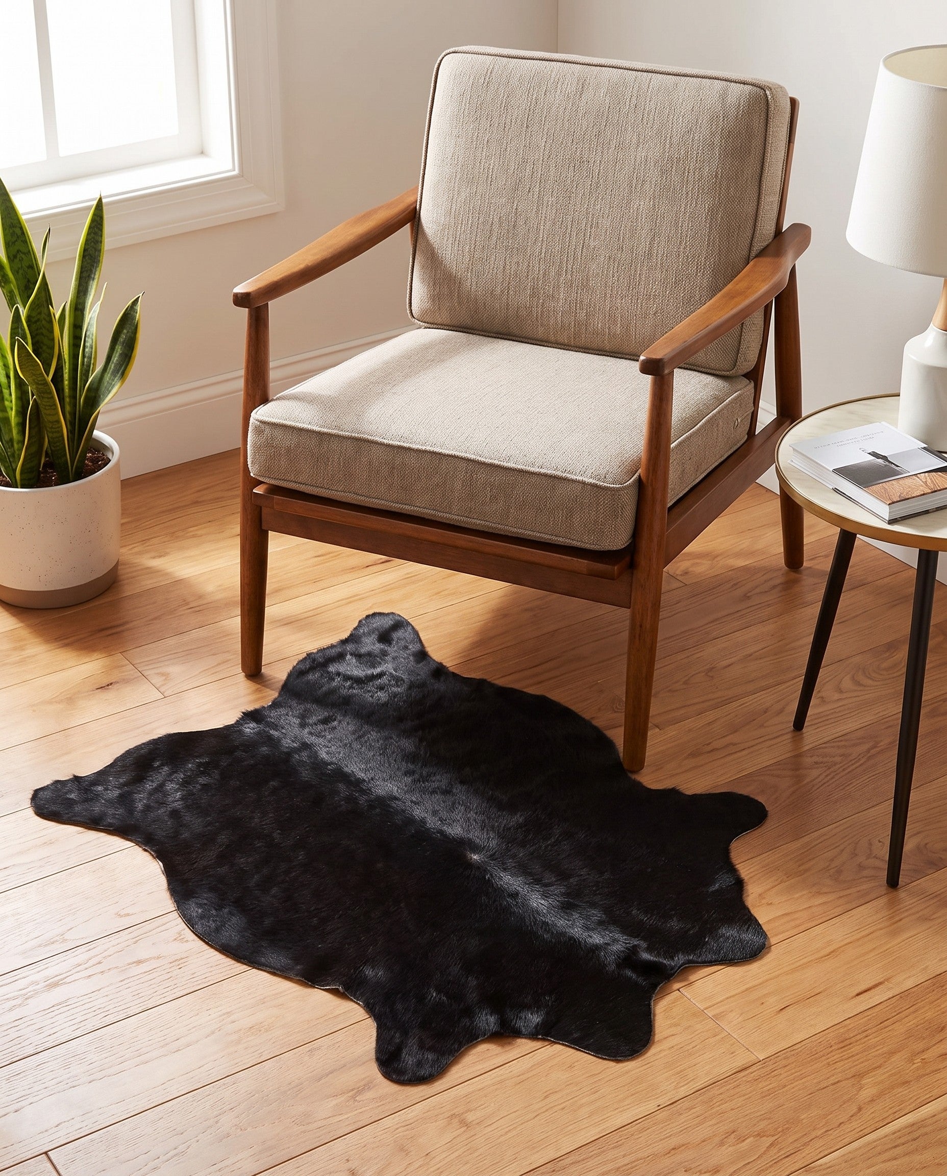 2' 1 x 2' 10 Cowhide Leather Rug