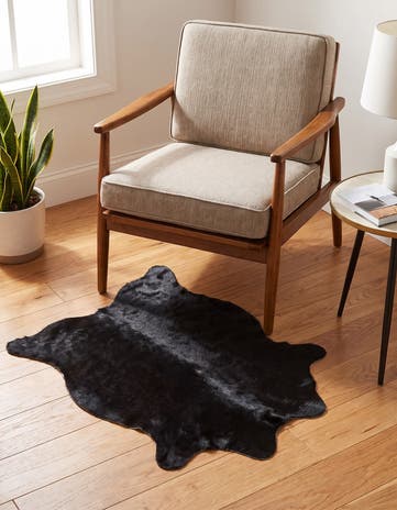 2' 1 x 2' 10 Cowhide Leather Rug