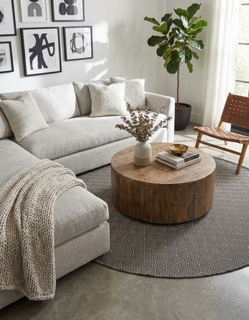 7' 10 x 7' 10 Hand Woven Geo Trellis Flatweave Round Rug