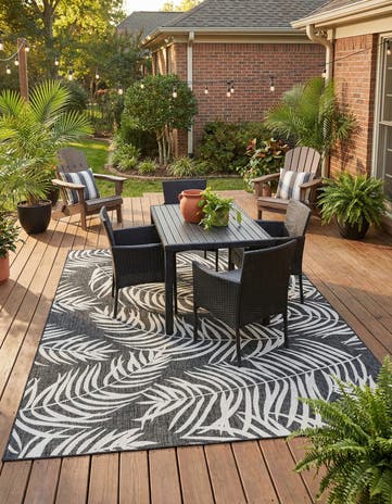 9' x 12' Easy-Clean Botanical Indoor / Outdoor Rug