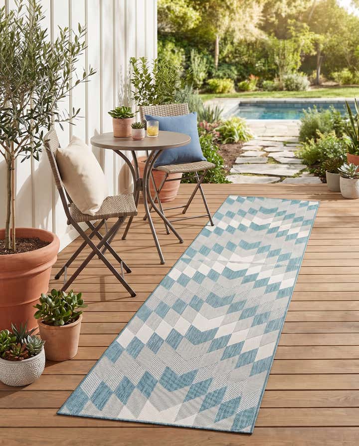 2' 7 x 12' Easy-Clean Modern Indoor / Outdoor Runner Rug