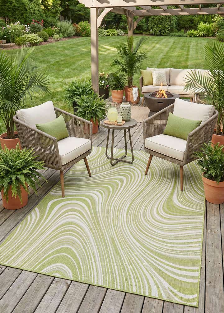 7' 10 x 11' Easy-Clean Modern Indoor / Outdoor Rug