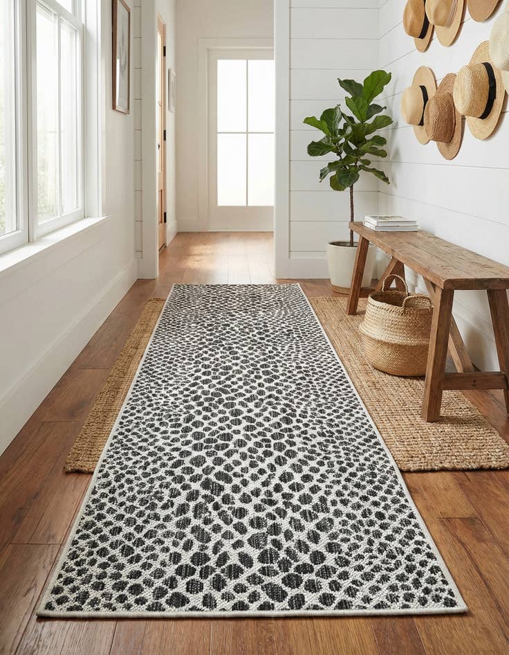 Detail image of 2' x 8' Easy-Clean Jill Zarin Cape Town Indoor / Outdoor Runner Rug