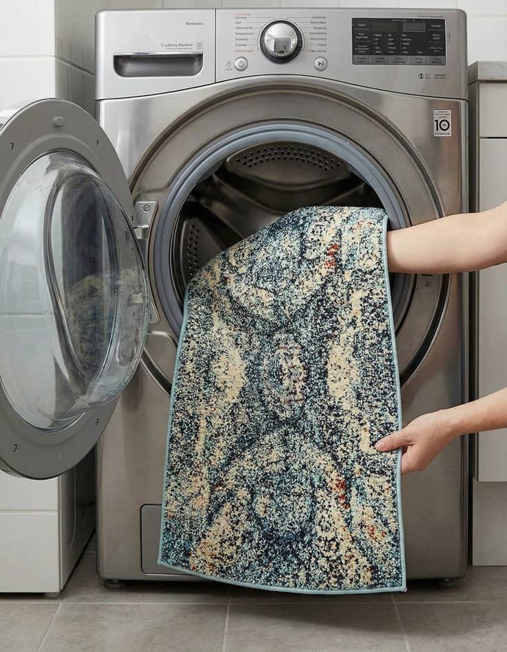 Detail image of 2' 2 x 3'  Washable Arte Rug