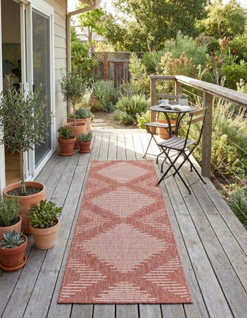 2' x 8' Easy-Clean Modern Indoor / Outdoor Runner Rug