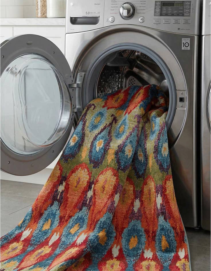 Detail image of 7' x 10'  Washable Modern Indoor / Outdoor Rug