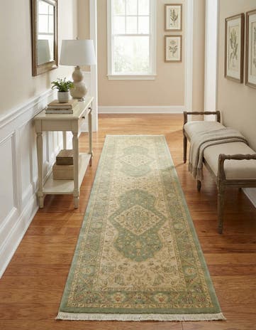 2' 7 x 10' Chelsea Runner Rug