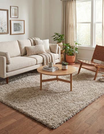 7' 10 x 7' 10 Solid Shag Square Rug
