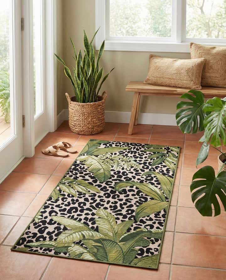 2' 7 x 5' 3 Easy-Clean Botanical Indoor / Outdoor Runner Rug