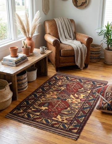 3' 1 x 4' 9 Hand Knotted Sumak Wool Rug