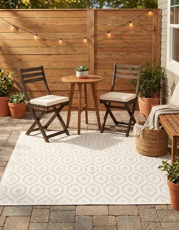 Ivory Easy-Clean Trellis Textured Indoor / Outdoor Square Rug
