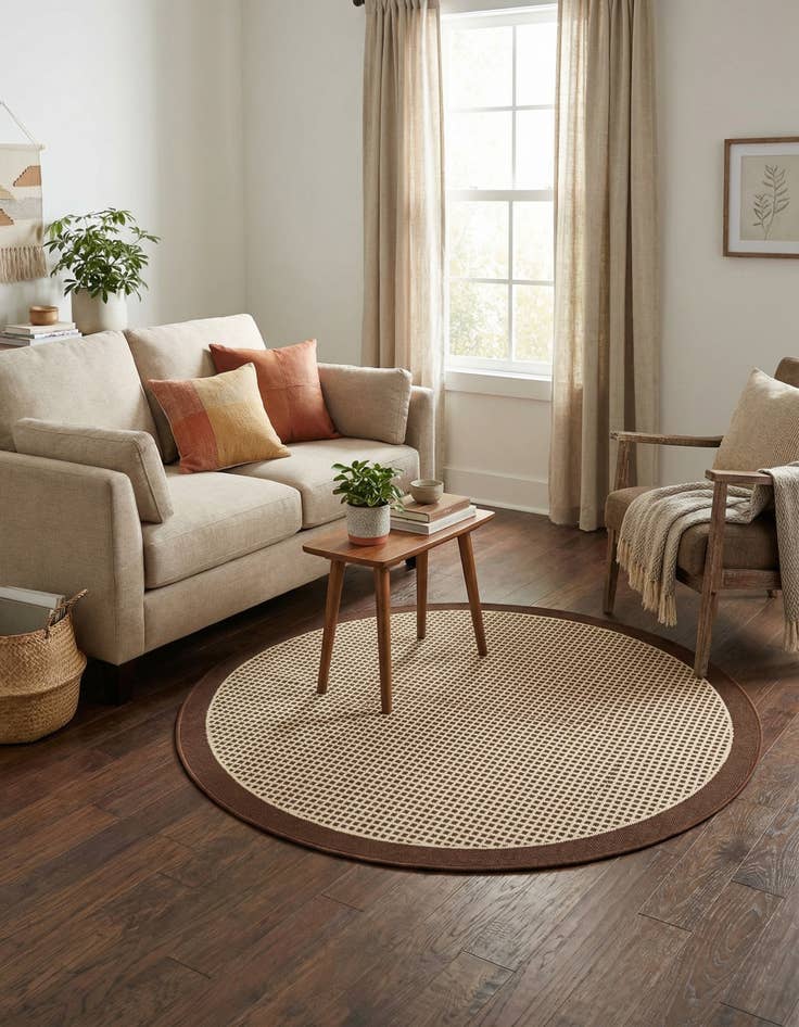 Detail image of 4' x 4' Easy-Clean Border Indoor / Outdoor Round Rug