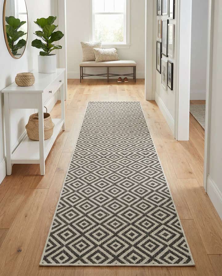 2' 7 x 10' Easy-Clean Jill Zarin Costa Rica Indoor / Outdoor Runner Rug