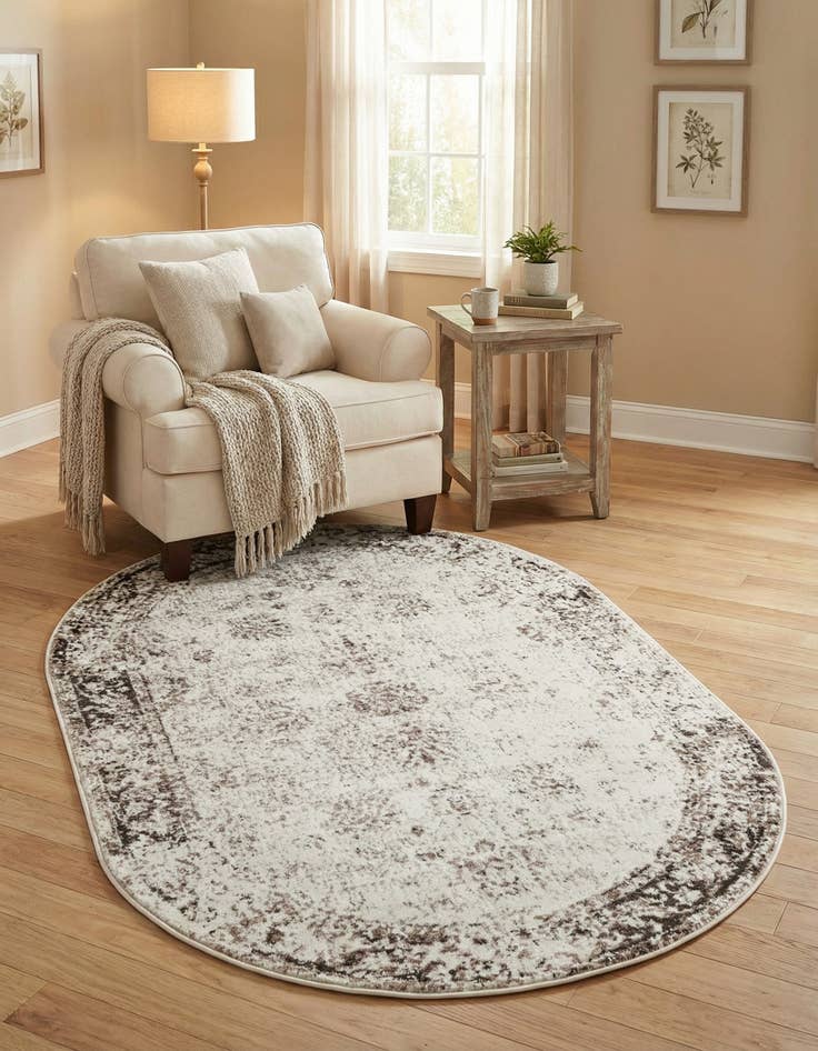 Detail image of 4' 1 x 6' 1 Monaco Oval Rug