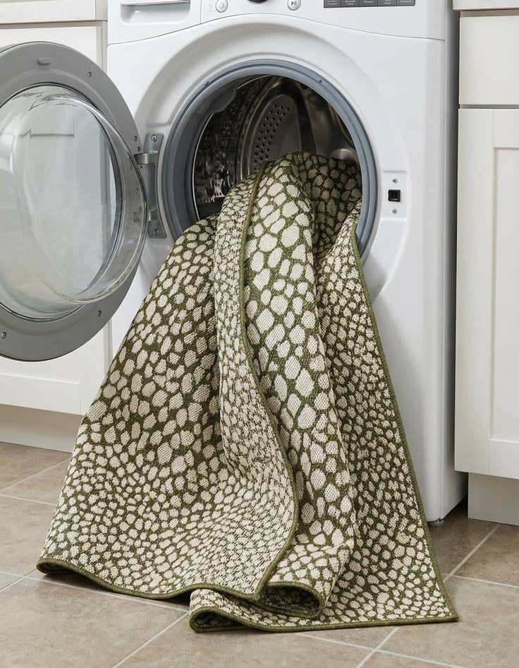 Detail image of 6' x 9'  Washable Jill Zarin Cape Town Indoor / Outdoor Rug