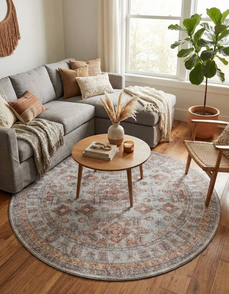 Detail image of 7' 10 x 7' 10 Washable Timeless Round Rug
