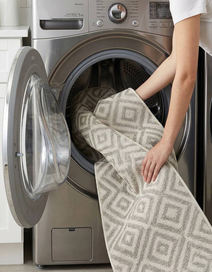 Detail image of 2' x 6'  Washable Jill Zarin Costa Rica Indoor / Outdoor Runner Rug