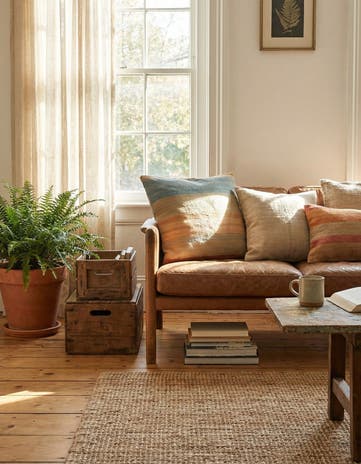3' 2 x 3' 4 Hand Woven Pillow Wool Square Rug