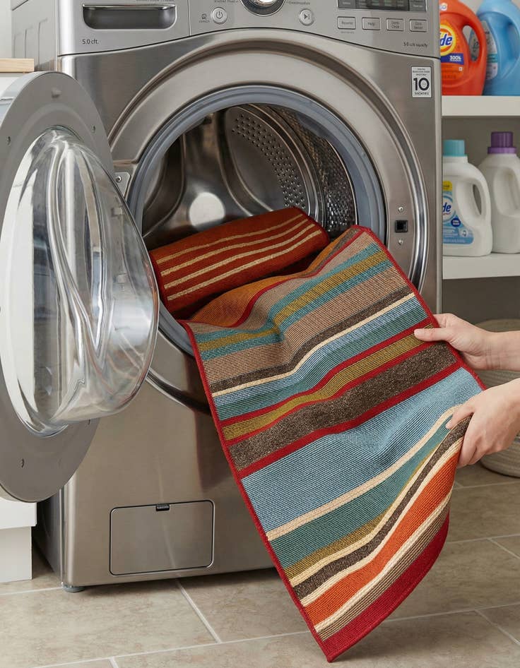 Detail image of  2' x 6'  Washable Modern Indoor / Outdoor Runner Rug