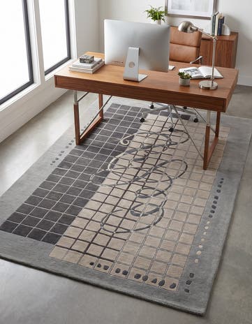 4' 7 x 6' 7 Hand Knotted Tibet Rug
