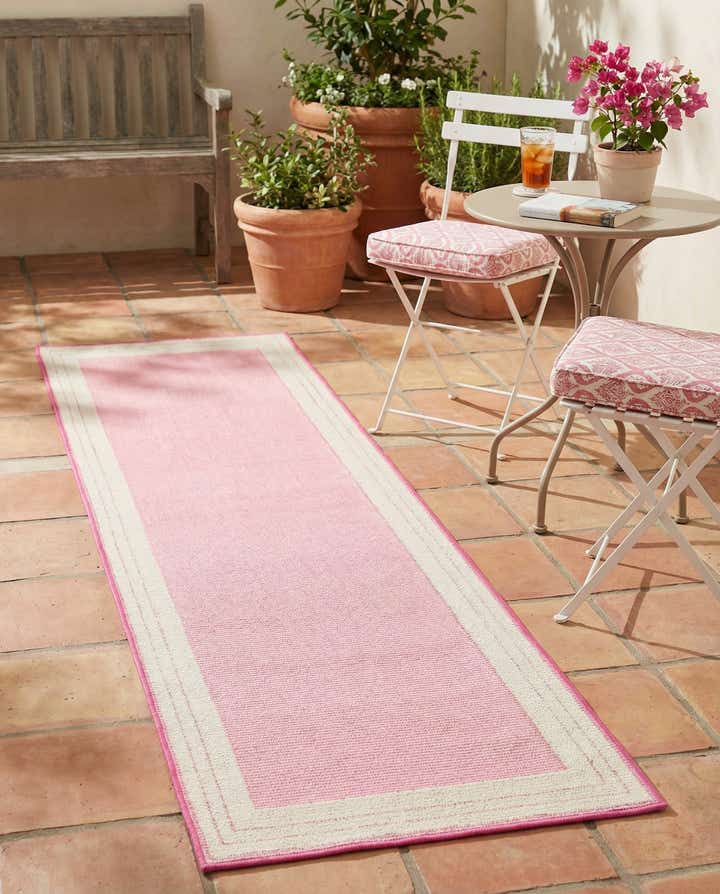 2' x 8' Easy-Clean Aruba Indoor / Outdoor Runner Rug