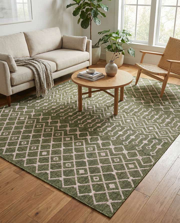 7' 10 x 11' Easy-Clean Lattice Indoor / Outdoor Rug