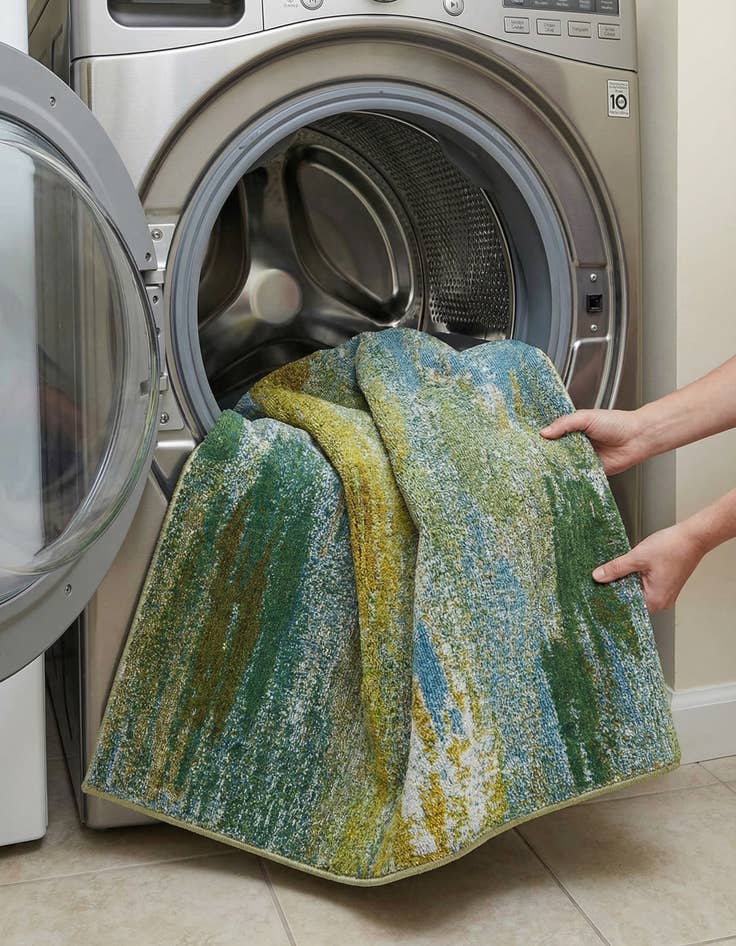 Detail image of 7' x 10'  Washable Barcelona Rug