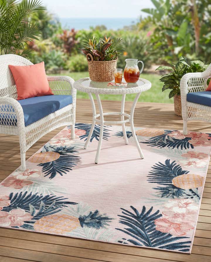 5' 2 x 8' Easy-Clean Botanical Indoor / Outdoor Rug