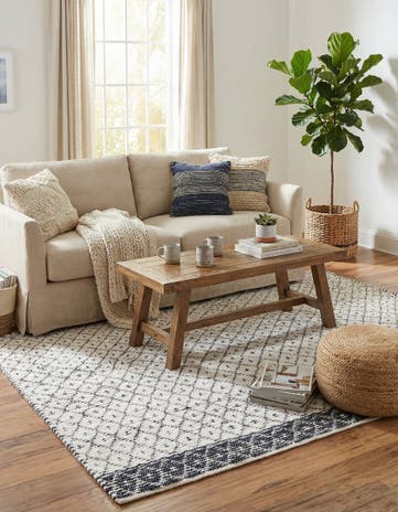 6' 1 x 9' Hand Woven Chindi Trellis Rug