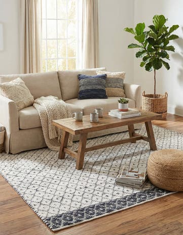 6' 1 x 9' Hand Woven Chindi Trellis Rug