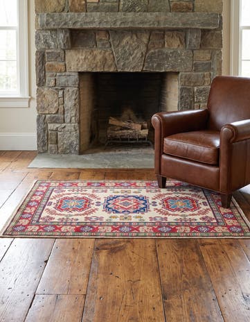 2' 7 x 4' Hand Knotted Kazak Rug